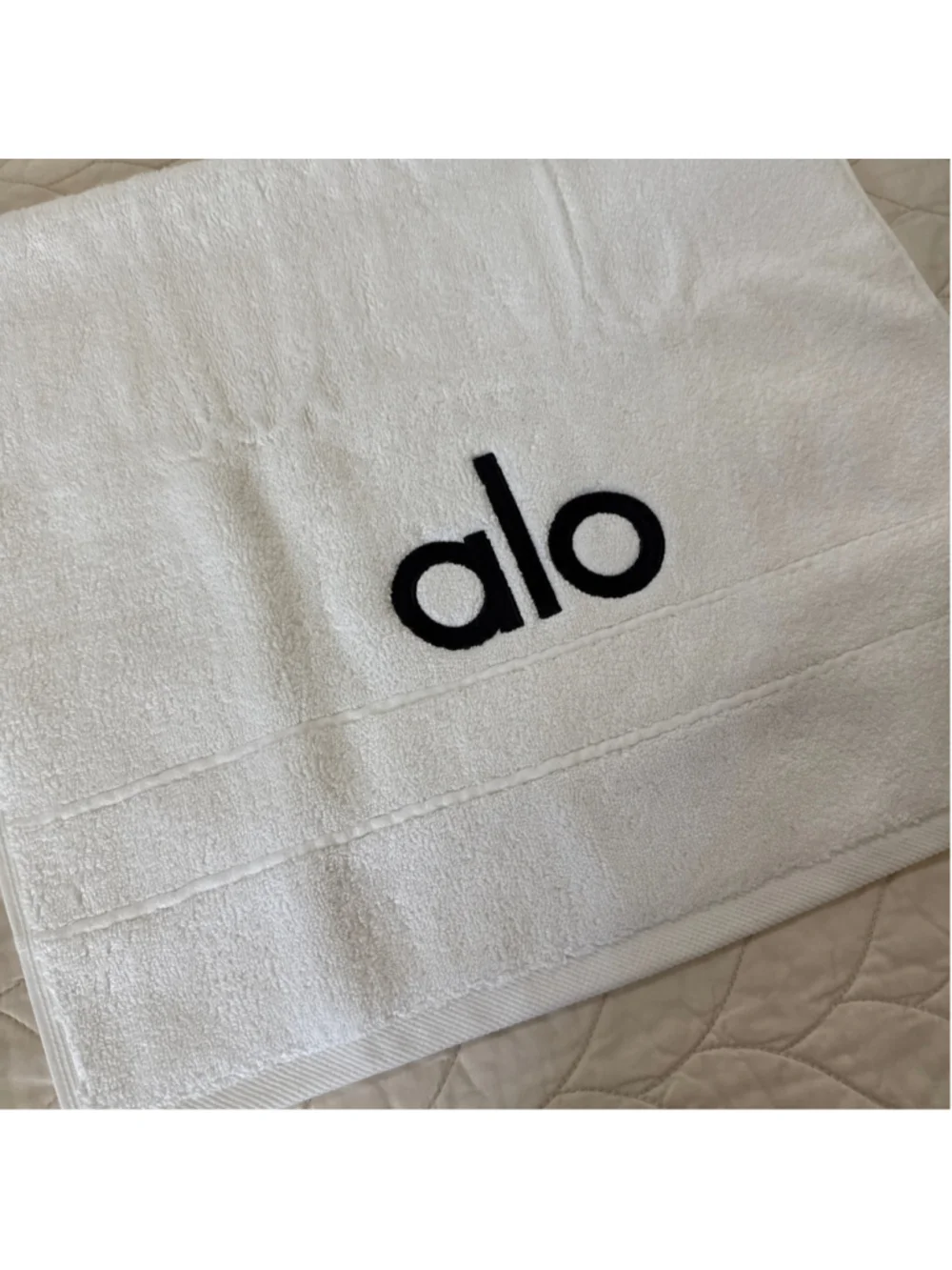 Alo Yacht Hand Towel — Brand New, Never Used Brooklinen Hand Towel One Size